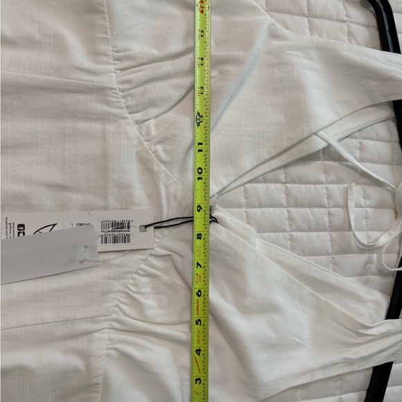 Mink Pink White Backless Dress with Blue Palm Tree Design. New with tags. - Picture 4 of 9